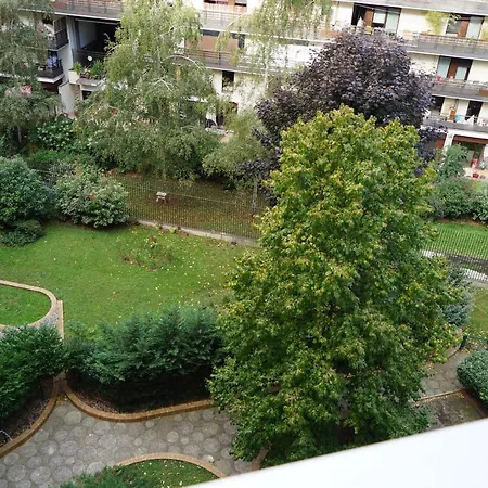 Symphonia Oasis Homestay Paris