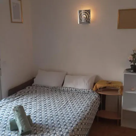 Symphonia Oasis Homestay Paris